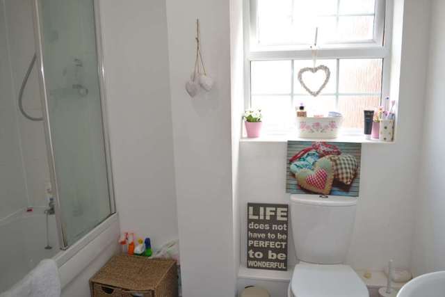  Image of 1 bedroom Apartment to rent in Kiln Avenue Chinnor OX39 at Kiln Avenue  Chinnor, OX39 4BZ