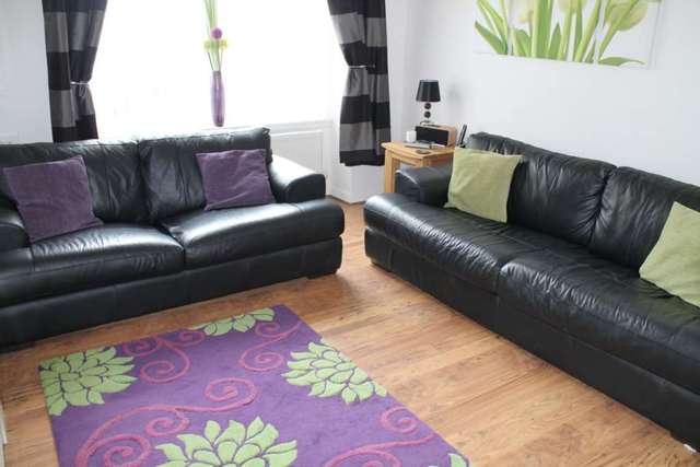  Image of 2 bedroom Flat for sale in Kilnside Road Paisley PA1 at Kilnside Road (  Paisley, PA1 1RP