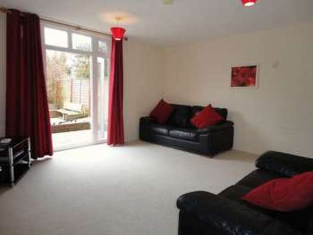  Image of 3 bedroom Property to rent in Kineton Close Redditch B98 at Kineton Close  Redditch, B98 0EU