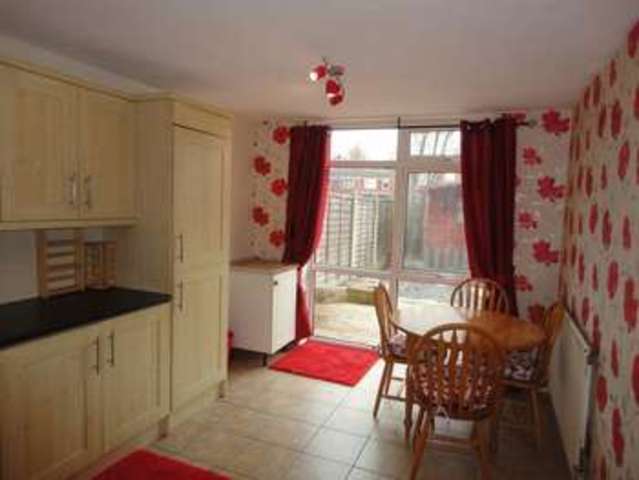  Image of 3 bedroom Property to rent in Kineton Close Redditch B98 at Kineton Close  Redditch, B98 0EU