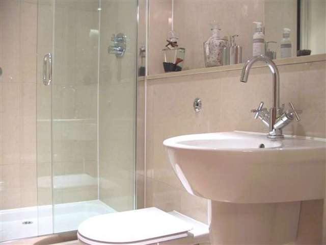  Image of 2 bedroom Apartment for sale in High Street Harrow-on-the-Hill Harrow HA1 at Harrow on the Hill, HA1 3LP