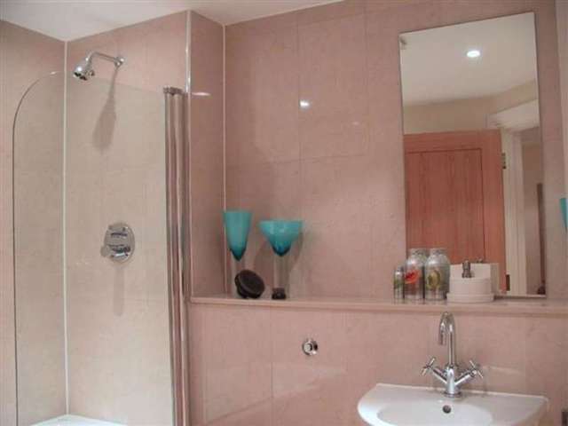 Image of 2 bedroom Apartment for sale in High Street Harrow-on-the-Hill Harrow HA1 at Harrow on the Hill, HA1 3LP