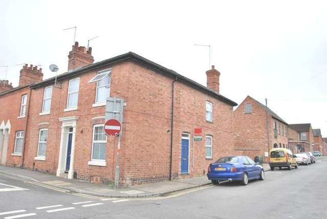  Image of 3 bedroom Semi-Detached house to rent in Junction Road Northampton NN2 at Northampton Kingsthorpe, NN2 7JA