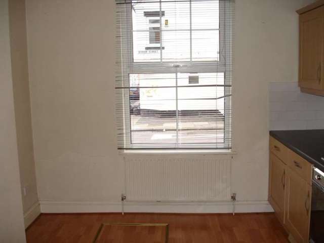  Image of 3 bedroom Semi-Detached house to rent in Junction Road Northampton NN2 at Northampton Kingsthorpe, NN2 7JA