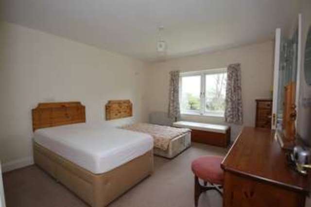  Image of 2 bedroom Flat for sale in Kingsway Taunton TA1 at Kingsway  Taunton, TA1 3YF