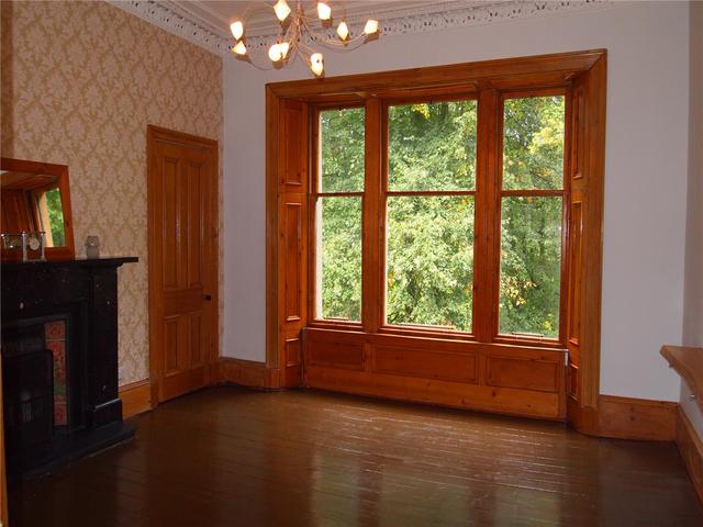  Image of 3 bedroom Flat to rent in La Crosse Terrace Glasgow G12 at Kelvinbridge Glasgow Glasgow, G12 8EX