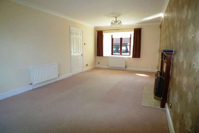  Image of 4 bedroom Detached house to rent in Lacebark Close Sidcup DA15 at Lacebark Close  Sidcup, DA15 8WD