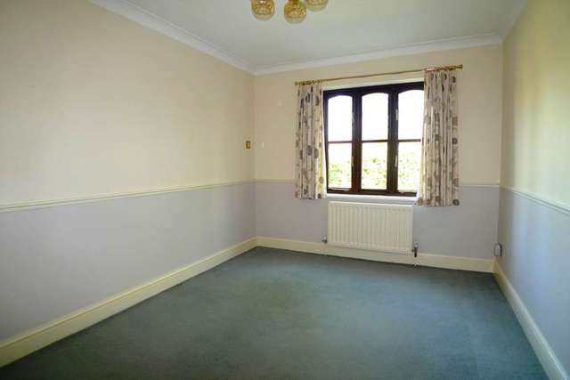  Image of 4 bedroom Detached house to rent in Lacebark Close Sidcup DA15 at Lacebark Close  Sidcup, DA15 8WD