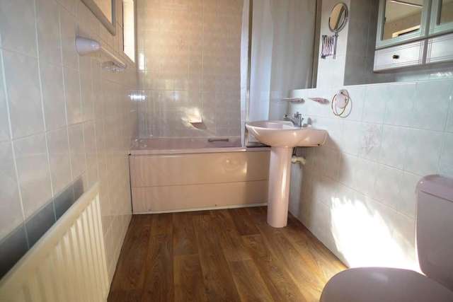  Image of 4 bedroom Detached house to rent in Lacebark Close Sidcup DA15 at Lacebark Close  Sidcup, DA15 8WD