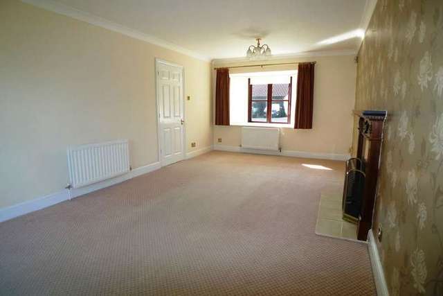  Image of 4 bedroom Detached house to rent in Lacebark Close Sidcup DA15 at Lacebark Close  Sidcup, DA15 8WD