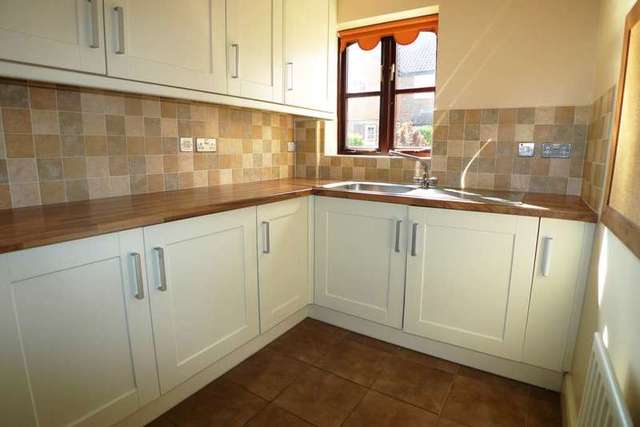  Image of 4 bedroom Detached house to rent in Lacebark Close Sidcup DA15 at Lacebark Close  Sidcup, DA15 8WD