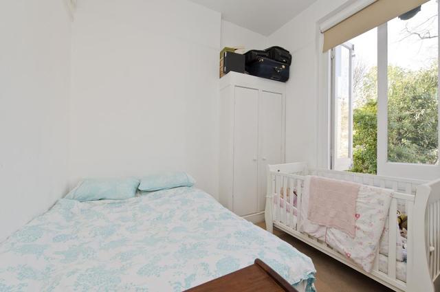  Image of 2 bedroom Ground Flat to rent in Lancaster Road London W11 at Lancaster Road  London, W11 1QU