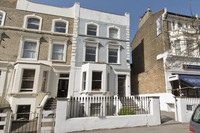  Image of 2 bedroom Ground Flat to rent in Lancaster Road London W11 at Lancaster Road  London, W11 1QU