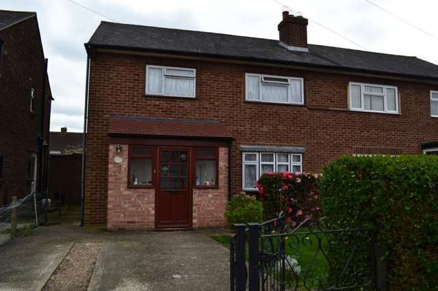  Image of 3 bedroom Semi-Detached house to rent in Langdale Gardens Hornchurch RM12 at Hornchurch, RM12 5LA