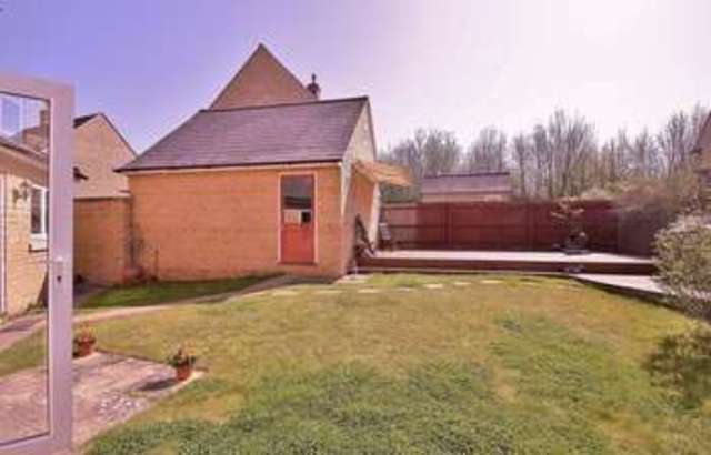  Image of 5 bedroom Detached house for sale in Larch Lane Witney OX28 at Larch Lane  Witney, OX28 1AG
