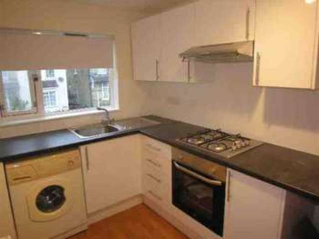  Image of 1 bedroom Flat to rent in Lawn Road Cowley Uxbridge UB8 at Lawn Road Uxbridge Uxbridge, UB8 2TS