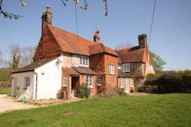  Image of 4 bedroom Semi-Detached house to rent in Lawrence Lane Buckland Betchworth RH3 at Buckland, RH3 7BE
