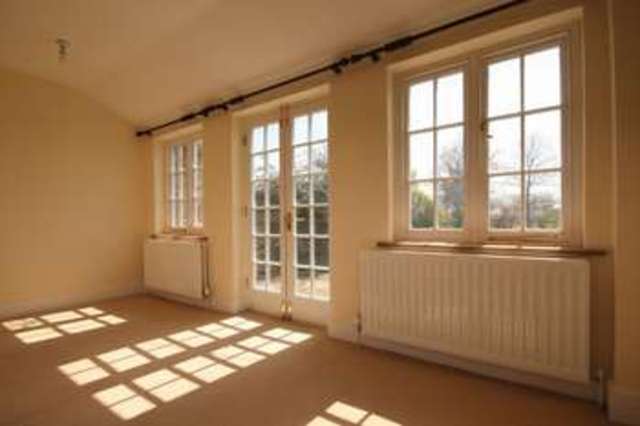  Image of 4 bedroom Semi-Detached house to rent in Lawrence Lane Buckland Betchworth RH3 at Buckland, RH3 7BE
