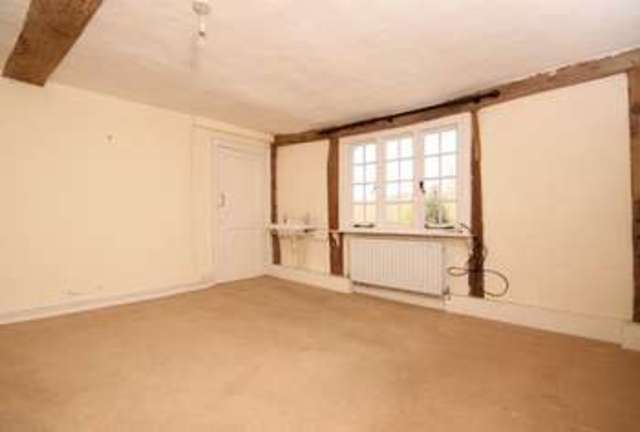  Image of 4 bedroom Semi-Detached house to rent in Lawrence Lane Buckland Betchworth RH3 at Buckland, RH3 7BE