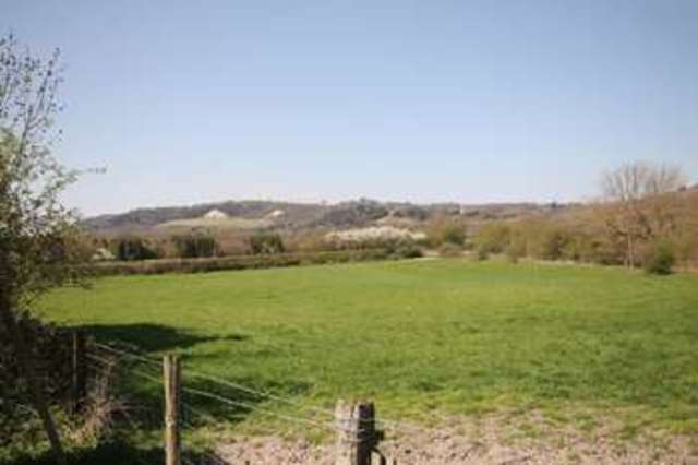  Image of 4 bedroom Semi-Detached house to rent in Lawrence Lane Buckland Betchworth RH3 at Buckland, RH3 7BE