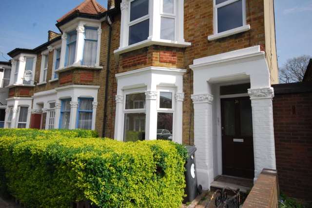  Image of 2 bedroom Flat to rent in Lea Hall Road London E10 at Leahall Road Leyton London, E10 7AN