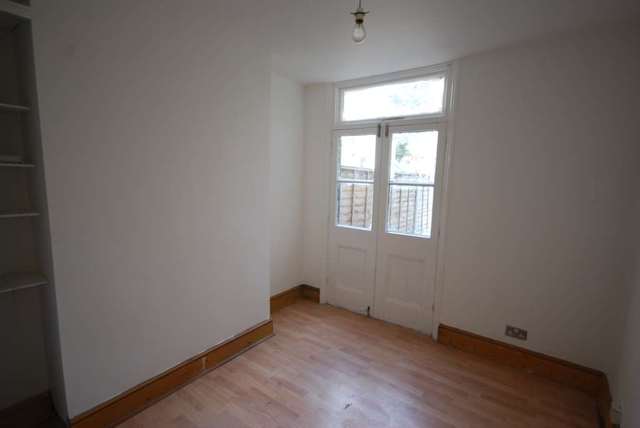  Image of 2 bedroom Flat to rent in Lea Hall Road London E10 at Leahall Road Leyton London, E10 7AN