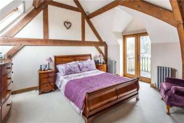  Image of 4 bedroom Detached house for sale in Ledgers Lane Warlingham CR6 at Ledgers Road Warlingham Chelsham, CR6 9QB