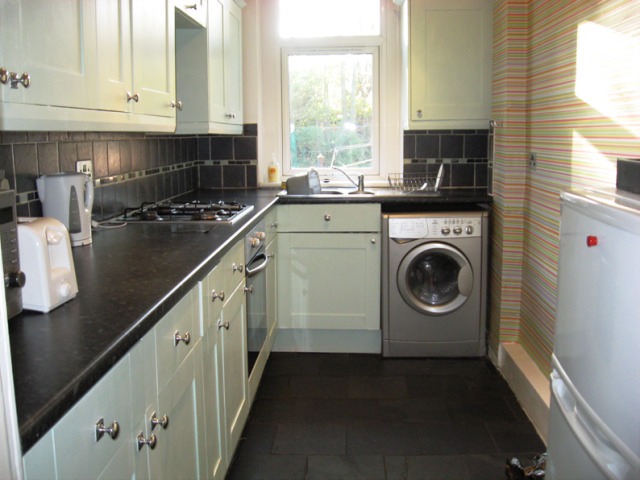  Image of 2 bedroom Flat to rent in Lesmuir Drive Glasgow G14 at Scotstoun Glasgow Glasgow, G14 0EE