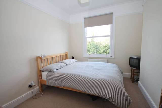  Image of 2 bedroom Flat to rent in Lime Grove New Malden KT3 at Lime Grove  New Malden, KT3 3TP