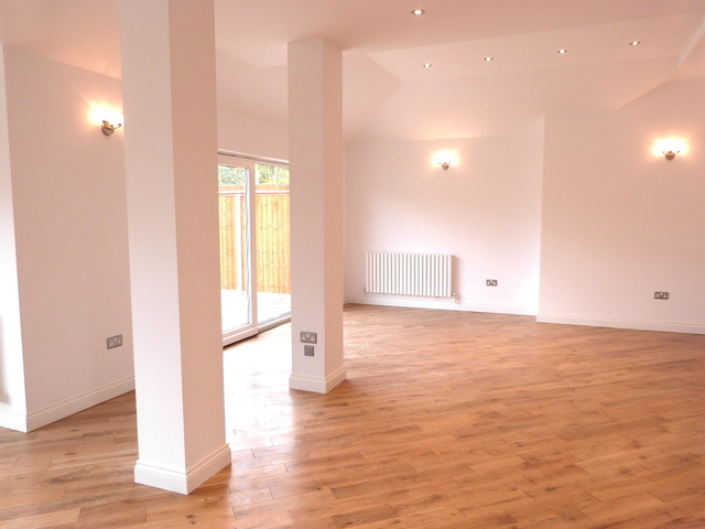 Image of 5 bedroom Semi-Detached house for sale in Limes Avenue London NW11 at GOLDERS GREEN  LONDON, NW11 9TJ