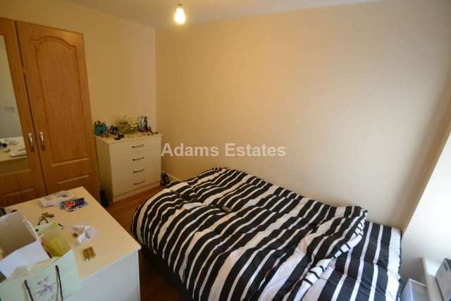  Image of 1 bedroom House Share to rent in Lincoln Road Reading RG2 at Lincoln Road  Reading, RG2 0EX