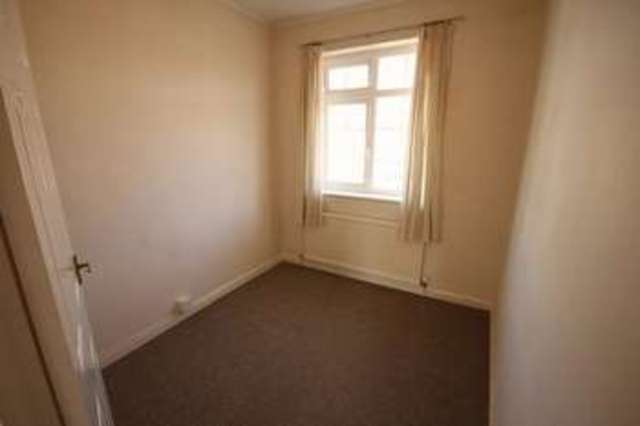  Image of 2 bedroom Flat for sale in Lindley Road Godstone RH9 at Lindley Road  Godstone, RH9 8BU