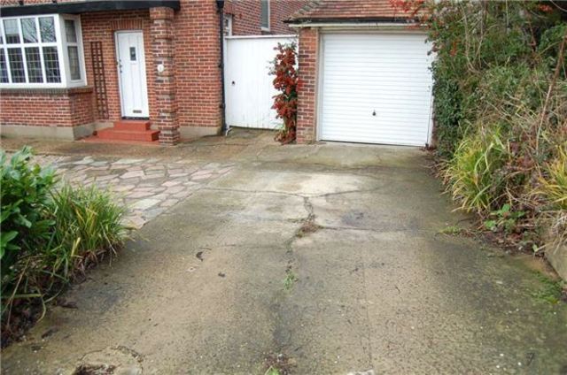  Image of 4 bedroom Detached house for sale in Linton Road Hastings TN34 at Hastings, TN34 1TW