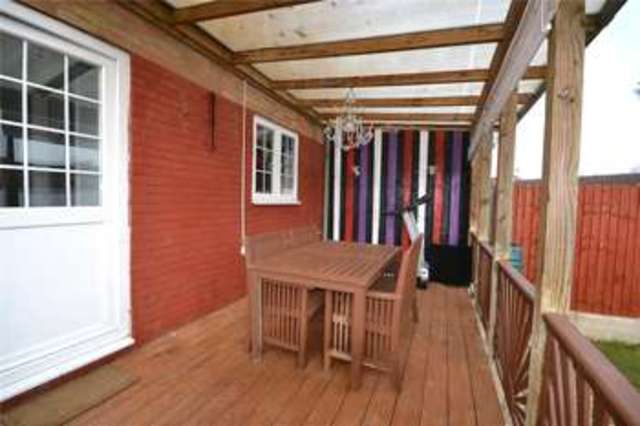  Image of 3 bedroom End of Terrace for sale in Liscombe Bracknell RG12 at Bracknell Berkshire Easthampstead, RG12 7BY