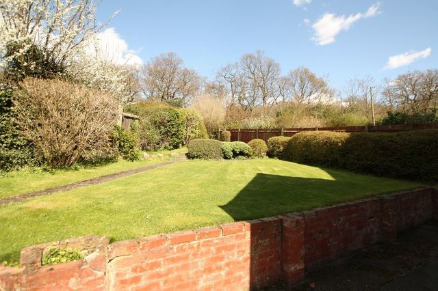 Image of 3 bedroom Semi-Detached house for sale in Littlecroft London SE9 at Littlecroft  Eltham, SE9 1NH