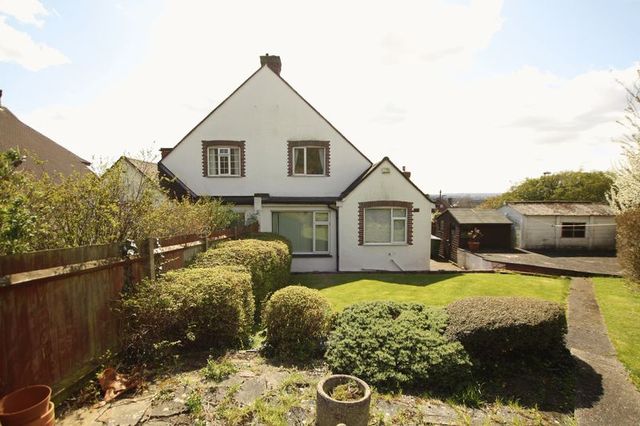  Image of 3 bedroom Semi-Detached house for sale in Littlecroft London SE9 at Littlecroft  Eltham, SE9 1NH
