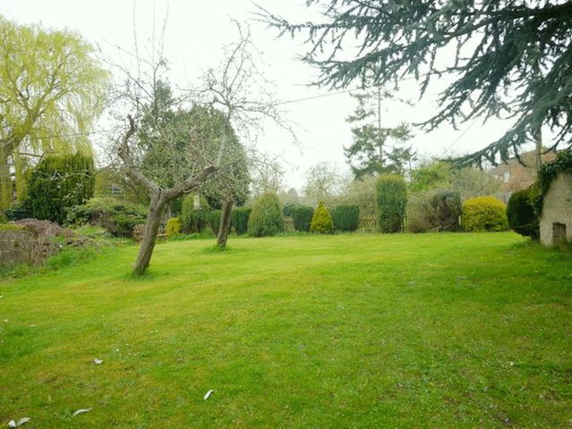  Image of 3 bedroom Detached house for sale in Littleworth Road Benson Wallingford OX10 at Littleworth Road  Benson, OX10 6LY