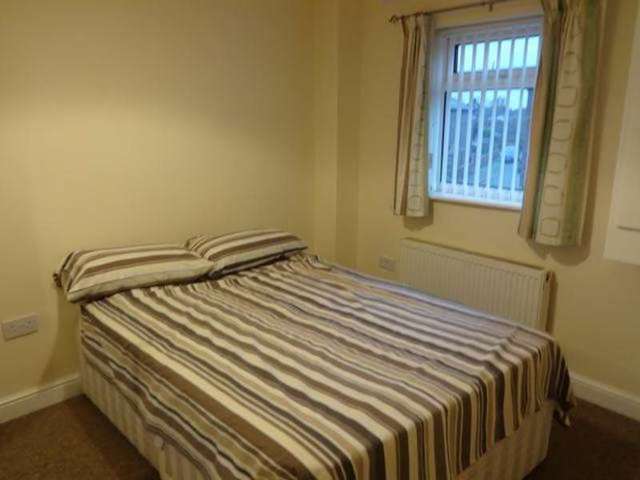  Image of 1 bedroom Flat to rent in Liverpool Road Great Sankey Warrington WA5 at Great Sankey Warrington Great Sankey, WA5 1EG
