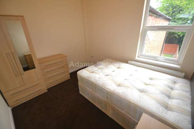  Image of 1 bedroom House Share to rent in Liverpool Road Earley Reading RG1 at Liverpool Road  Reading, RG1 3PQ