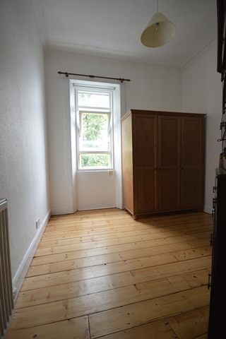  Image of 2 bedroom Flat to rent in Livingstone Place Edinburgh EH9 at Newington Edinburgh Edinburgh, EH9 1PD