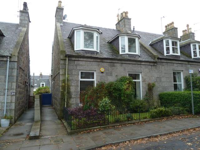  Image of 2 bedroom Flat to rent in Loanhead Terrace Aberdeen AB25 at Rosemount Aberdeen Aberdeen, AB25 2SY