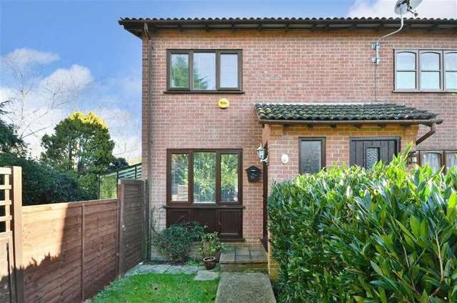  Image of 2 bedroom End of Terrace for sale in Lombardy Rise Waterlooville PO7 at Waterlooville Hampshire Waterlooville, PO7 8EB