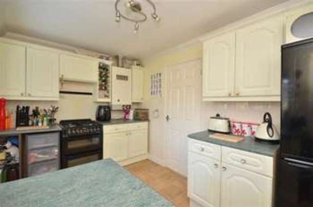  Image of 2 bedroom End of Terrace for sale in Lombardy Rise Waterlooville PO7 at Waterlooville Hampshire Waterlooville, PO7 8EB