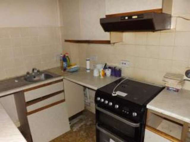  Image of 2 bedroom Flat for sale in Boleyn Close London E17 at London  Walthamstow Central, E17 6QZ