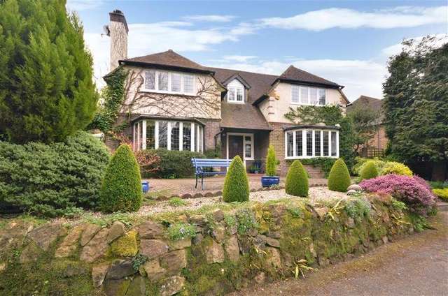  Image of 4 bedroom Detached house for sale in London Road North Merstham Redhill RH1 at Merstham Redhill Merstham, RH1 3BW