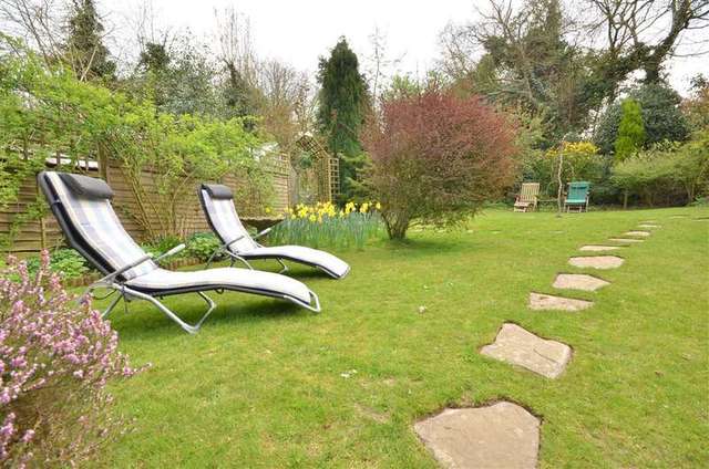  Image of 4 bedroom Detached house for sale in London Road North Merstham Redhill RH1 at Merstham Redhill Merstham, RH1 3BW