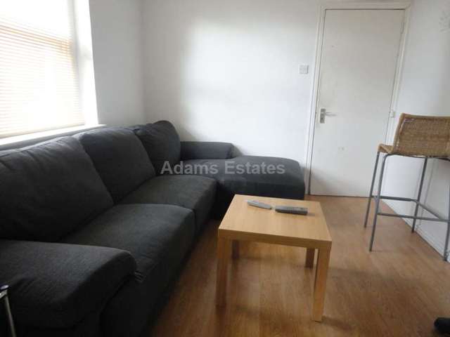  Image of 6 bedroom End of Terrace to rent in London Road Earley Reading RG1 at London Road  Reading, RG1 3NZ