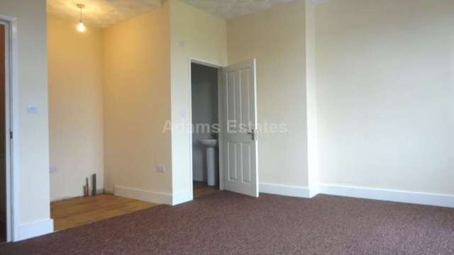  Image of 1 bedroom Studio flat to rent in London Road Earley Reading RG1 at London Road  Reading, RG1 3NY