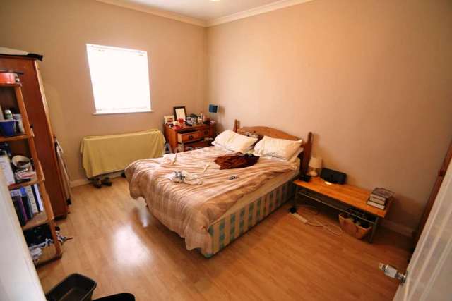  Image of 2 bedroom Flat to rent in London Road Earley Reading RG1 at London Road  Reading, RG1 3NY