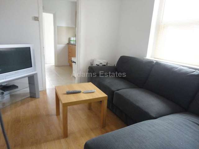  Image of 6 bedroom Terraced house to rent in London Road Earley Reading RG1 at London Road  Reading, RG1 3PA